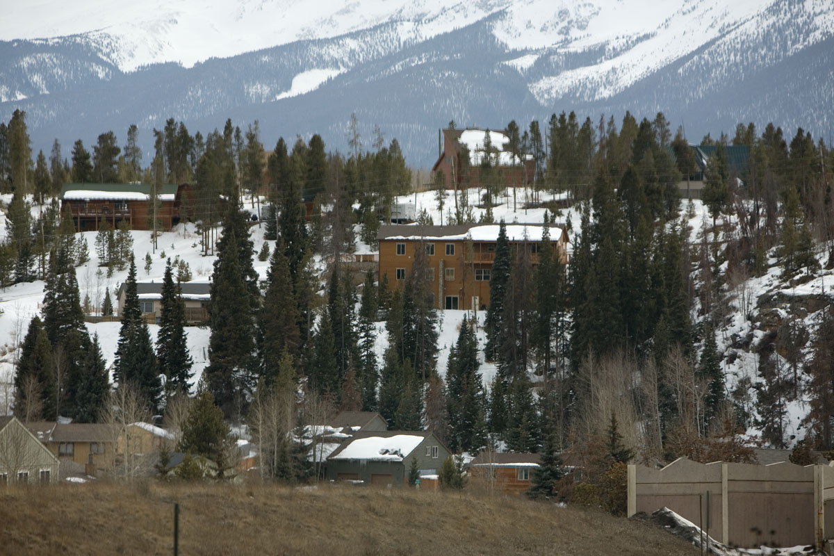 052 - Across The Valley