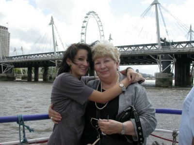 020 - Lizzy And Mary