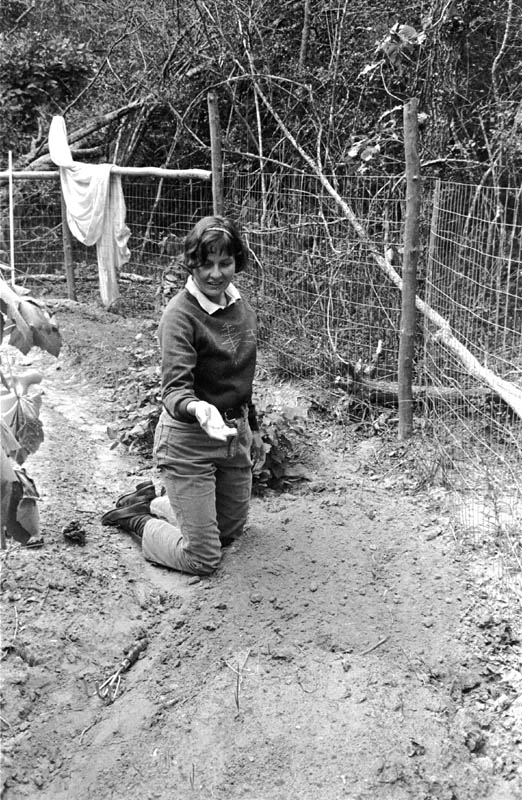 02 - Sandra in the Garden