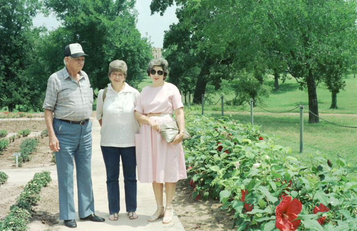 01 - Granddad Charles, Charlan and Mary