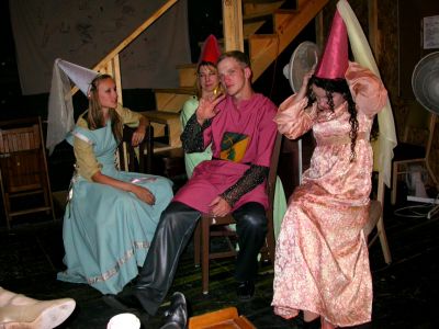 009 - Backstage