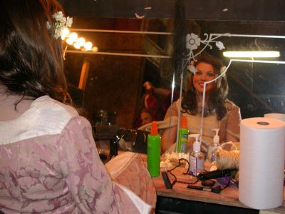 015 - Nicole Makeup