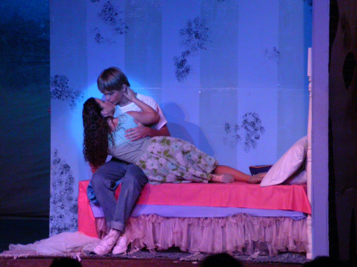 066 - Tony and Maria