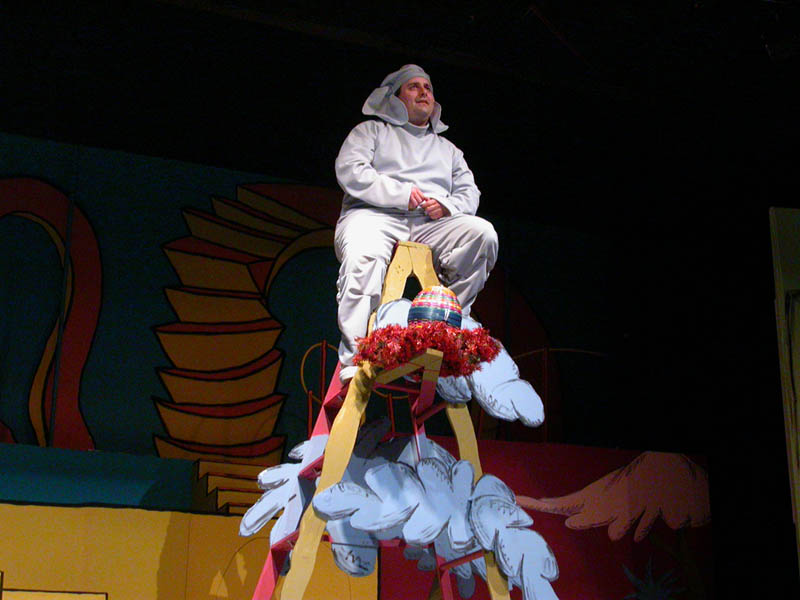 054 - Horton on a Nest