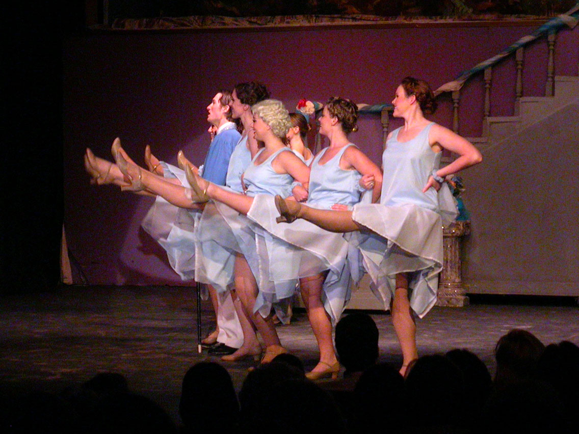 031 - Beautiful Girls