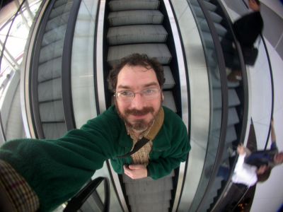 007 - Escalator