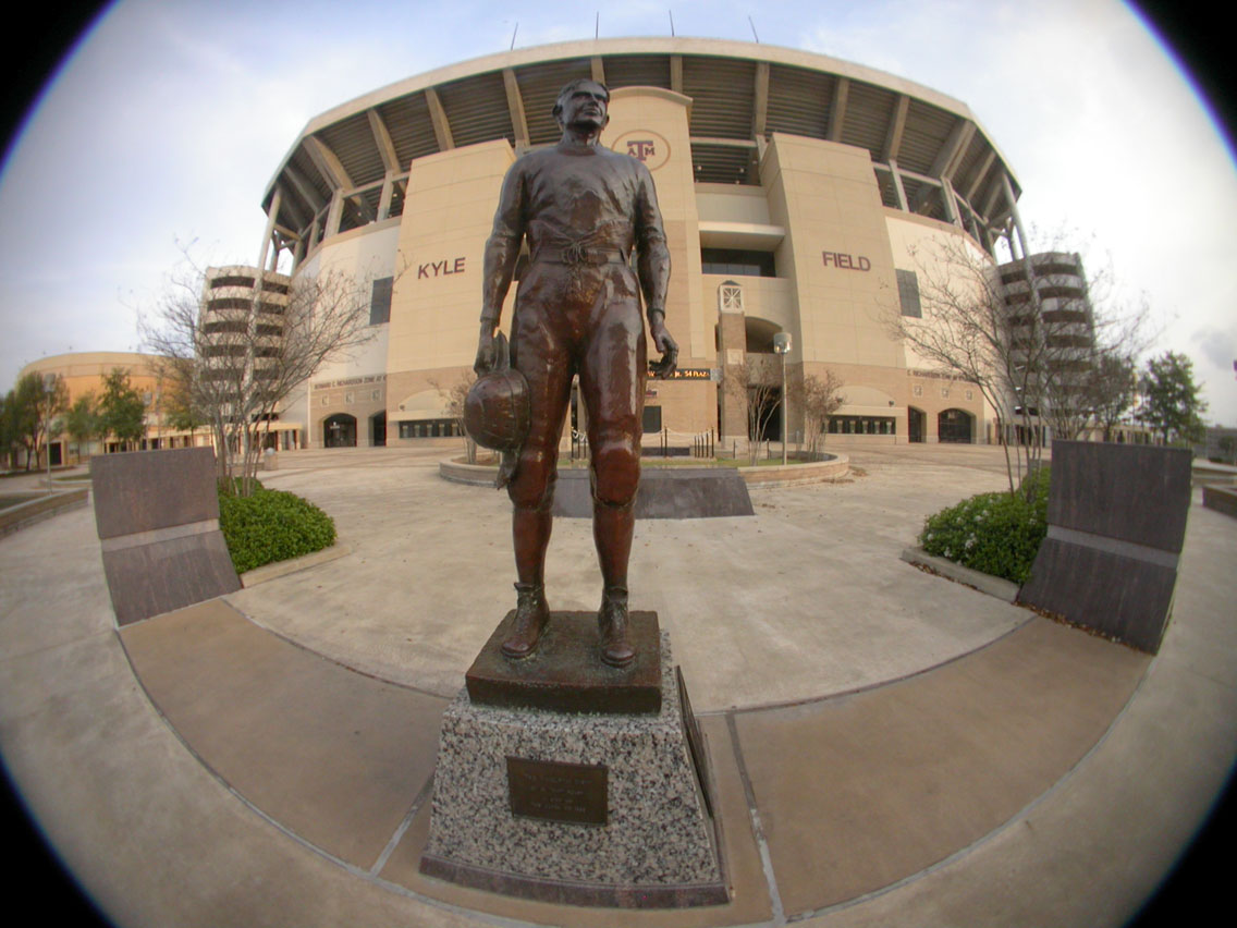 16 - Statue and Field