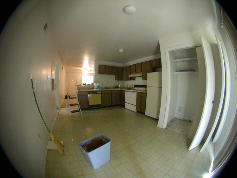 08/15 - 01 Old Apartment Empty