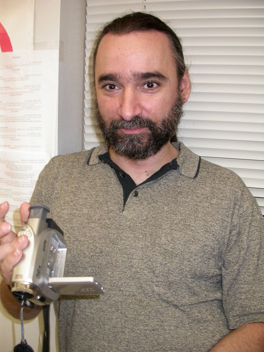 04 - 12/07 - Dan at Lizzy's Concert