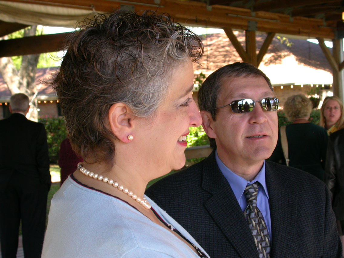 046 - Linda and John