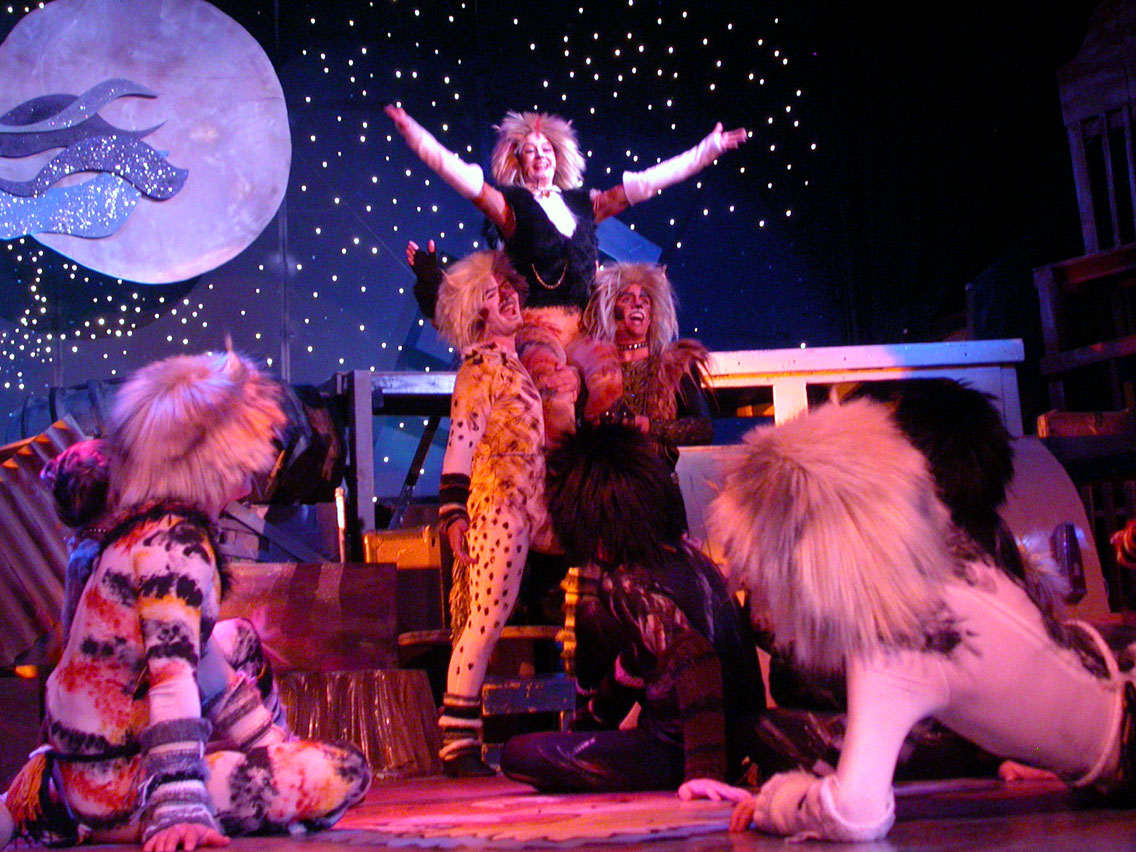 123 - 04/27 - Skimbleshanks