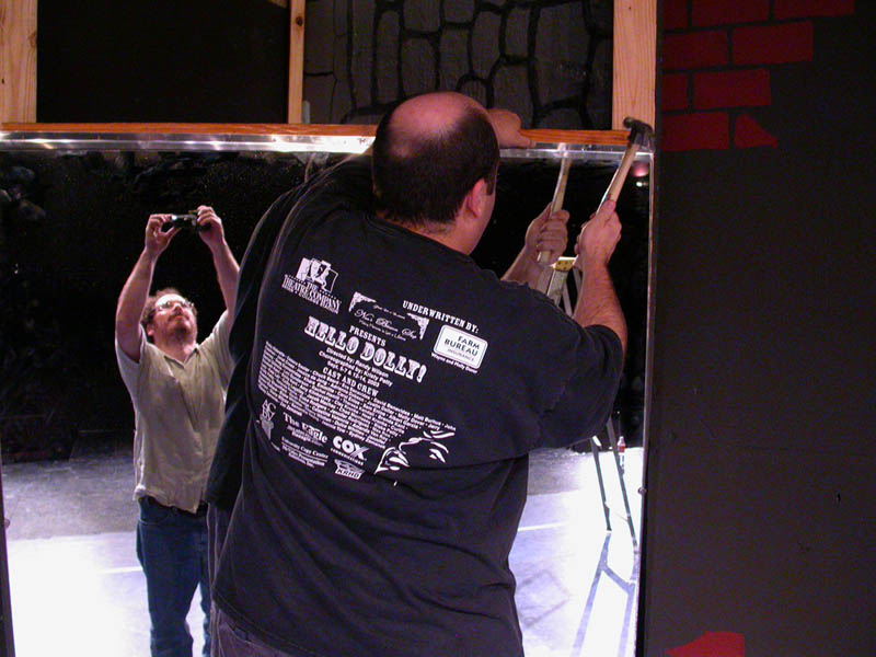 039 - 10/18 - Horton Hangs A Mirror