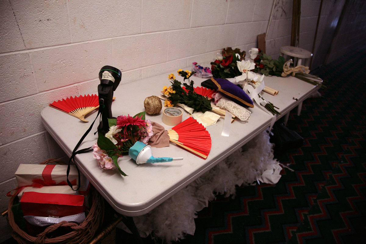 205 - Props Table
