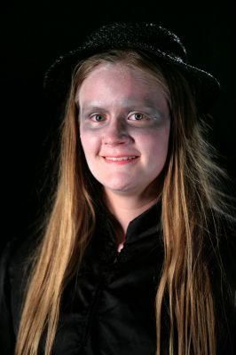 Katie (31)