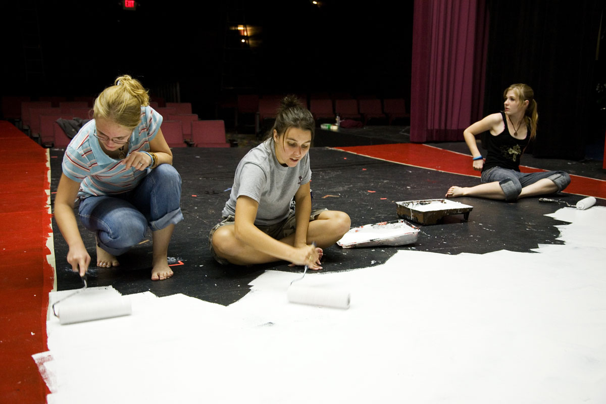 056 - Stage Painting