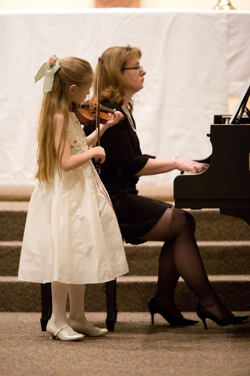 05 - Hyla Playing