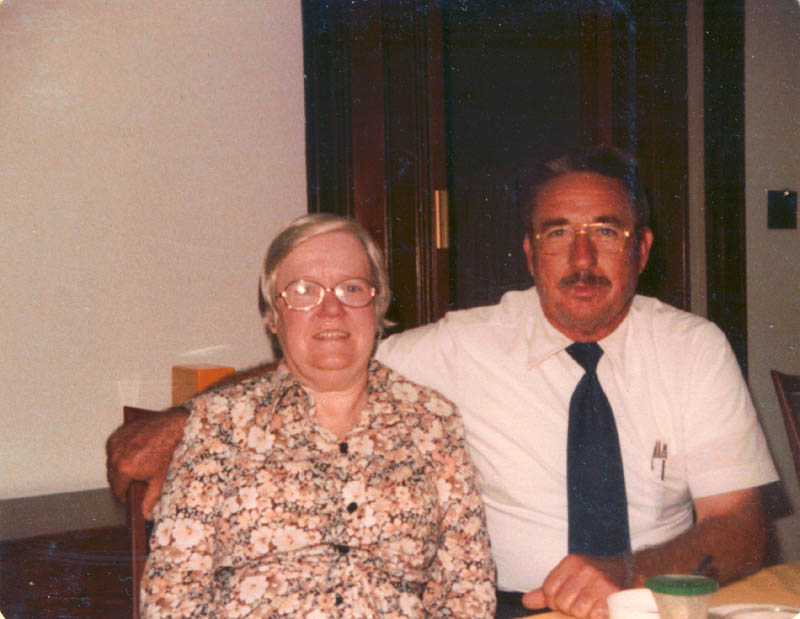 B05 - 1978? - Helen and Elmo